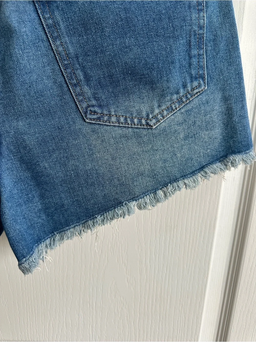 Women’s Cali 1850 Denim Shorts Size 11/30 – Denim Belt – NWT
